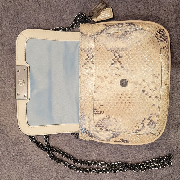 Coach Mini Snake-like Small Purse - Picture 4 of 7